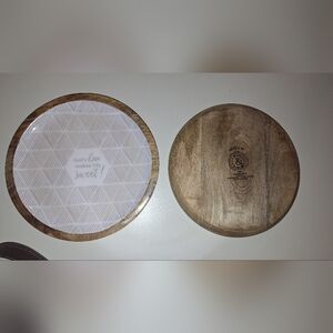 Set Of 4 (Only 2 Shown) Dessert Plates.